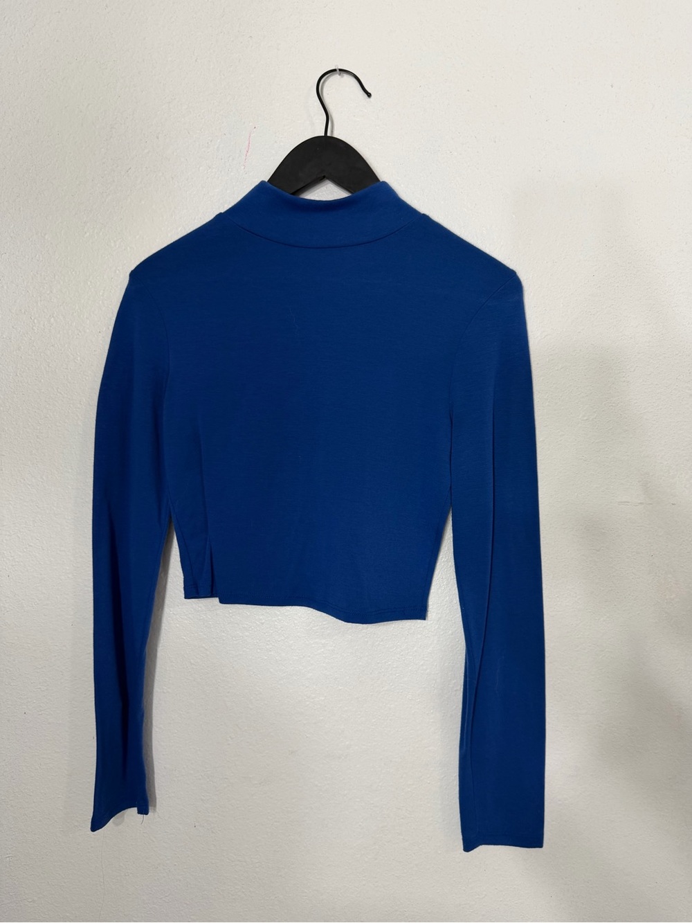 Wet Seal Cobalt Blue Long Sleeve Cropped Top